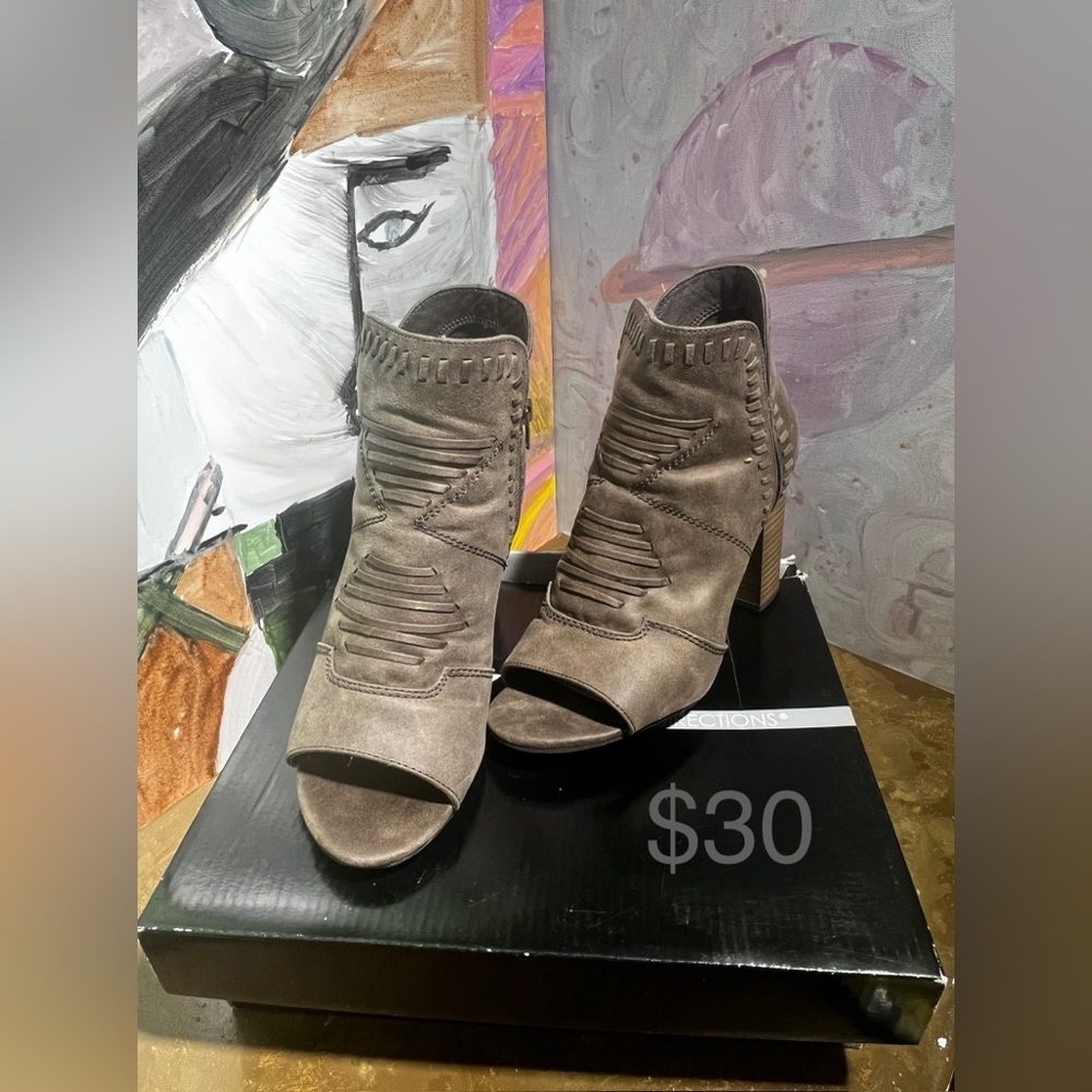 Stylish Gray Women's Peep-Toe Ankle Boots